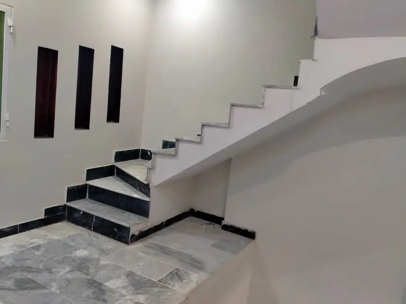 422219032-800×600-1