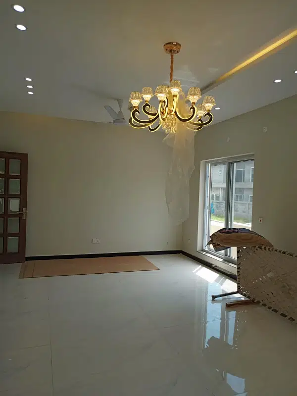 422943098-800×600-1