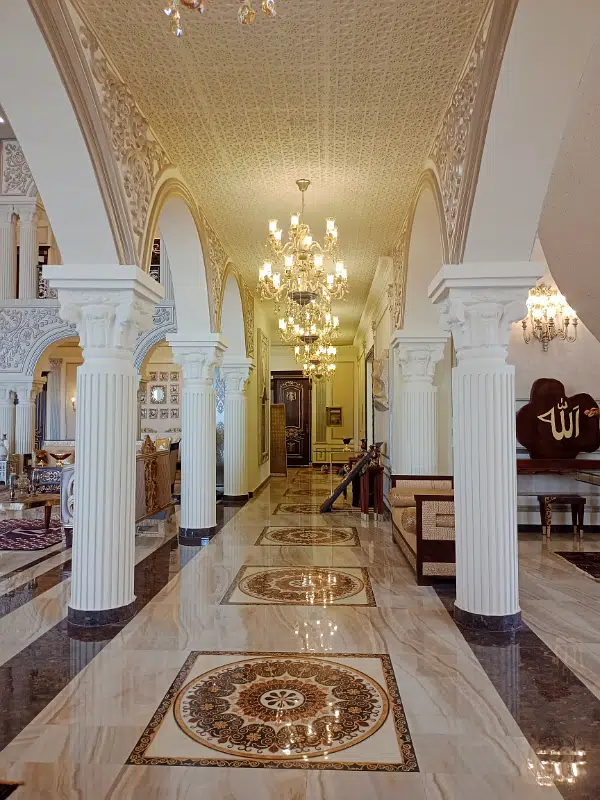 423325409-800×600-1