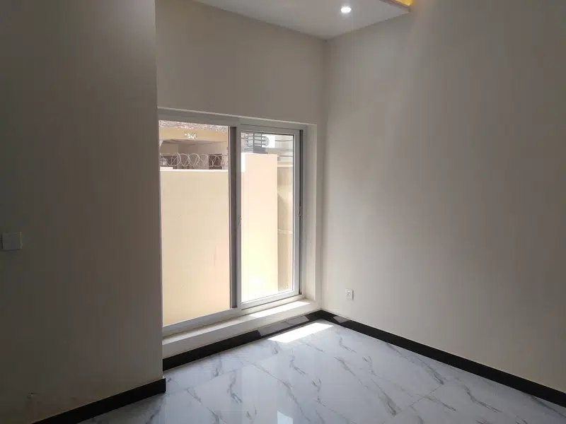 423898042-800×600-1