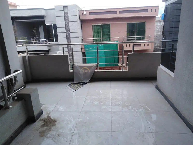423898322-800×600-1
