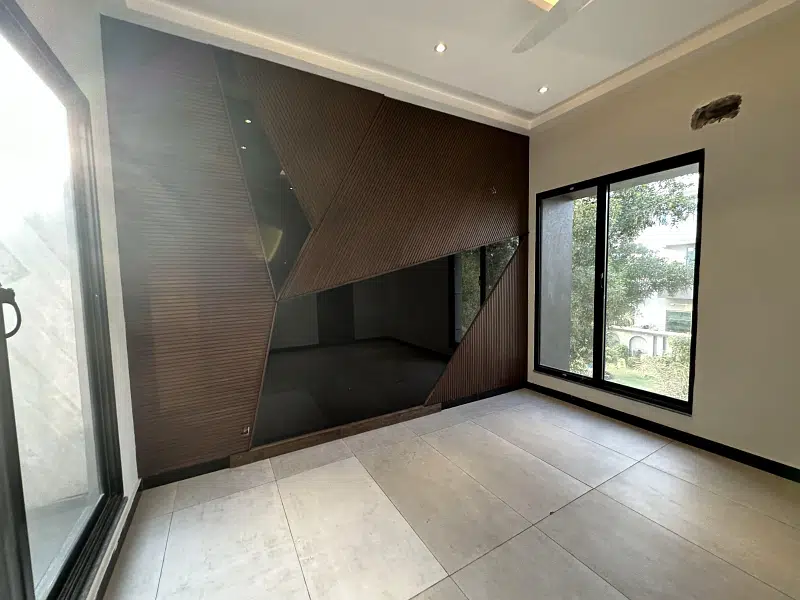 424702228-800×600-1