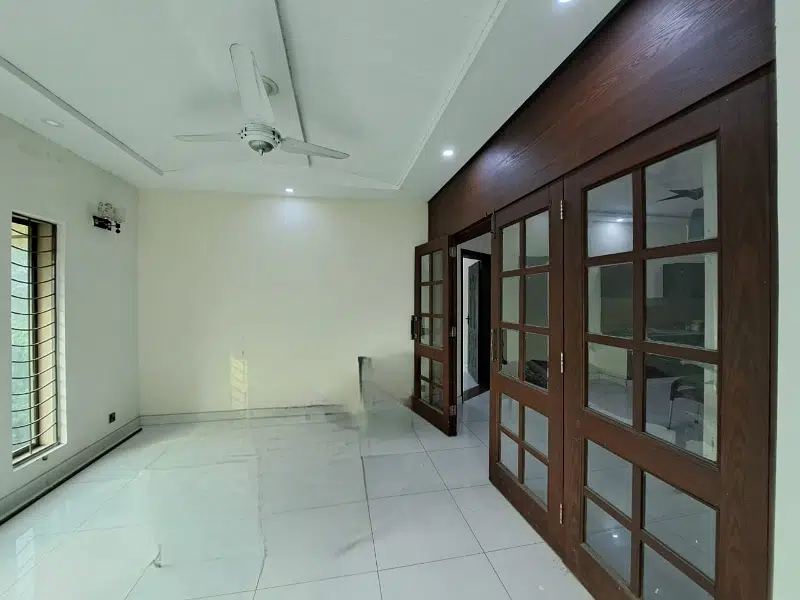 424988024-800×600-1